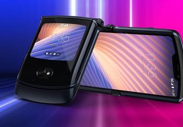 Дефицитная Motorola Razr стала «безоговорочным» лидером среди смартфонов-раскладушек в России