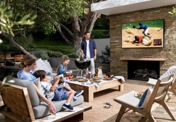 Стартовали продажи Samsung Terrace в России: защищённый от дождя телевизор за полмиллиона рублей
