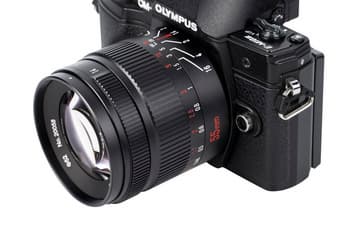 Объектив 7Artisans 55mm f/1.4 II предназначен для беззеркальных камер формата APS-C и Micro Four Thirds