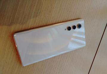LG продаёт невыпущенные смартфоны Velvet 2 Pro и LG Rollable по смешным ценам своим сотрудникам