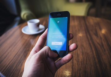 В России ускорили Twitter. Роскомнадзор частично снял меры по замедлению трафика