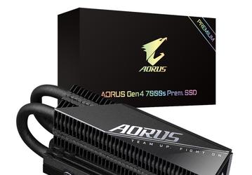 В описании накопителя Gigabyte Aorus Gen 4 7000 Prem. SSD заявлена скорость чтения до 7 ГБ/с и скорость записи до 6,85 ГБ/с 