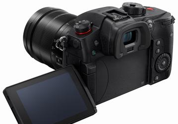 Представляя камеру Lumix GH5 Mark II, компания Panasonic анонсирует разработку ещё одной модели