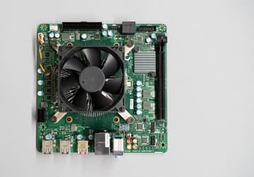 Почти Xbox Series X в основе вашего ПК. Так выглядит плата с APU AMD 4700S