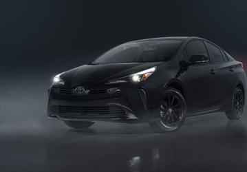 Представлен гибрид Toyota Prius Nightshade Edition