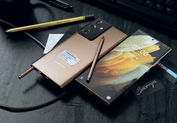 На стене официального розничного магазина Samsung нашли Galaxy Note21 и Note21 Ultra