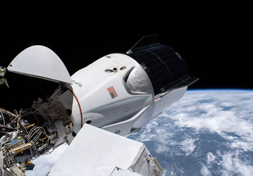 Впервые за 53 года: как посмотреть ночную посадку SpaceX Dragon на воду с астронавтами на борту 