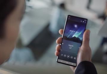 Sony показала потенциальный флагманский смартфон Xperia 2022 года в рекламе новых наушников