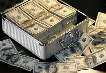 ФБР использовало собственный мессенджер, чтобы задержать 800 преступников, изъять 8 тонн кокаина, 250 единиц оружия и более 48 миллионов долларов 