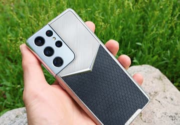 Представлены смартфоны Samsung Galaxy S21 Carbon