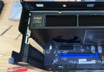 Неожиданные 10-нанометровые настольные процессоры Intel будут основой игрового мини-ПК NUC 11 Extreme