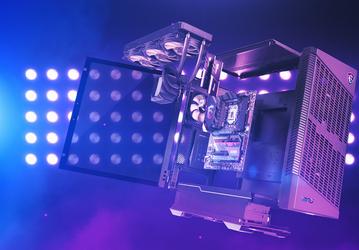 Набор MSI MPG Gaming Maverik включает системную плату, процессор, память, СЖО и корпус для игрового ПК
