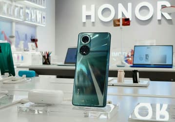 Фотогалерея дня: Honor 50 и Honor 50 Pro во всех необычных цветах на живых фото