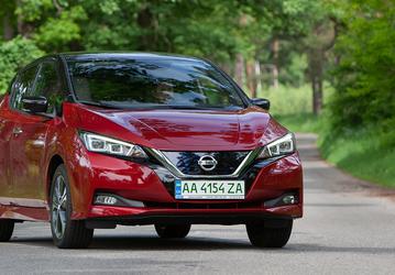 Один из самых популярных электромобилей в мире Nissan Leaf начали официально продавать на Украине