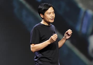 Почему хорошо работать в Xiaomi: компания подарила сотрудникам по 60 тыс. долларов