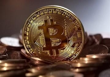 С падением стоимости Bitcoin и выходом из бизнеса многих добытчиков криптовалют оставшиеся майнеры стали зарабатывать больше