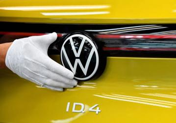 Подразделение Volkswagen планирует удвоить инфраструктуру для зарядки электромобилей к концу 2025 года