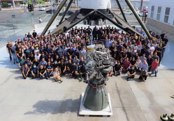 Илон Маск показал 100-й собранный двигатель SpaceX  Raptor, осталось ещё несколько тысяч для постройки города на Марсе