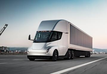 Полностью электрический грузовик Tesla Semi с запасом хода 800 км, который поменяет правила игры, наконец готов к массовому производству