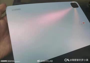 Топовый планшет Xiaomi Mi Pad 5 показали в руках пользователя: опубликовано первое живое фото