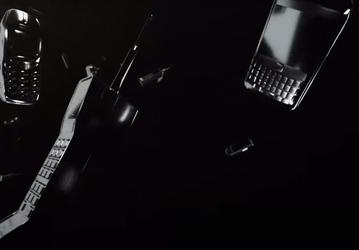 Samsung показала легендарные кнопочные телефоны в эпичном ролике Galaxy Unpacked 2021