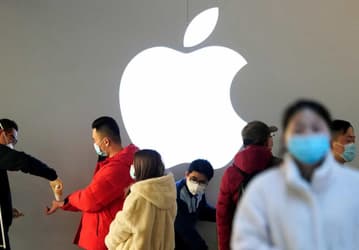 Apple отложила возвращение сотрудников в офисы из-за ситуации с COVID-19
