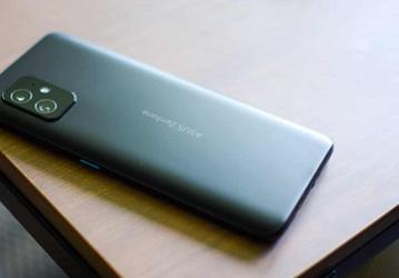 Камеру компактного флагмана Asus Zenfone 8 оценили примерно на уровне Google Pixel 5 и iPhone 12