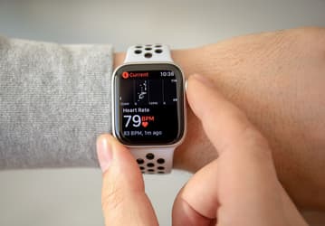 Чтобы Apple Watch спасли вас с экстренной ситуации, нужно использовать их правильно