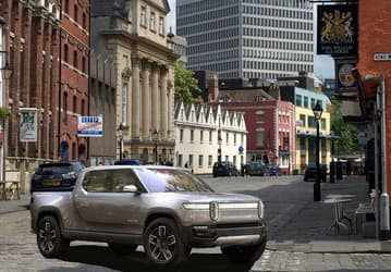 Rivian ведёт переговоры о заводе в Великобритании