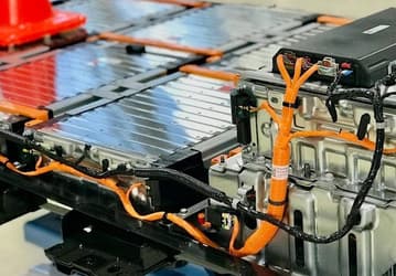 GM заменит все модули батарей у ряда Chevy Bolt из-за риска возгорания