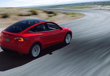 Новейшая Tesla Model Y прибыла в Европу: компания не дождалась запуска фабрики Tesla Giga Berlin