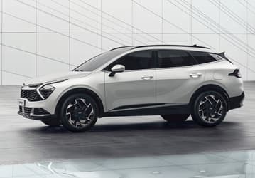 Kia Sportage 2022 прибывает в Европу: новый кроссовер получит укороченную базу, гибрид и другую подвеску
