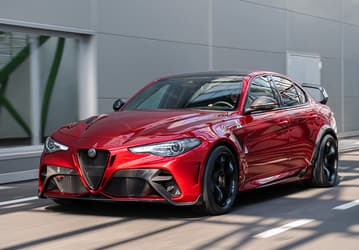Почти все новые Alfa Romeo через несколько лет станут полностью электрическими. Та же судьба ждёт Lancia и DS