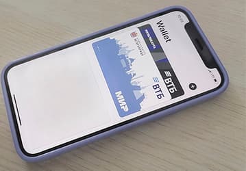 «Единая карта петербуржца» начала работать с Apple Pay