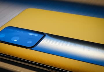 Покупателям Realme GT в России дарят 39-дюймовый телевизор 