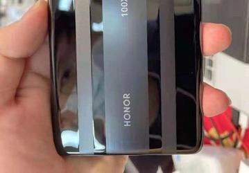 Пентакамера во всей красе. Honor Magic3 Pro Plus, очень похожий на Huawei Mate 40 RS Porsche Design, показали вживую