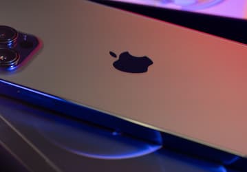 Apple выбрала более дешёвый метод сборки iPhone 13