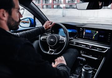 Автомобили Kia подружились с сервисами Яндекса, но не бесплатно