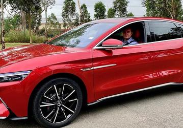 Tesla будет закупать «революционные» аккумуляторы у китайской компании? Появились слухи о сделке Tesla и BYD