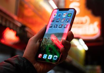 Экран iPhone 12 хуже, чем у Xiaomi Mi 11, но лучше, чем у iPhone 11 Pro Max. Дисплей оценили в DxOMark