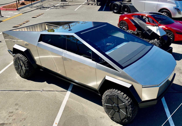 Илон Маск и инженеры Tesla только сейчас определились с дизайном и размерами Tesla Cybertruck — это могло стать причиной задержки автомобиля