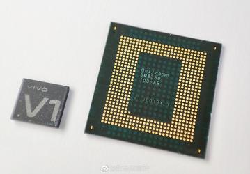 Процессор изображения Vivo V1 сфотографировали рядом с SoC Snapdragon 888