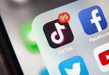 Сервис TikTok сообщил, что число его активных пользователей в месяц достигло миллиарда 