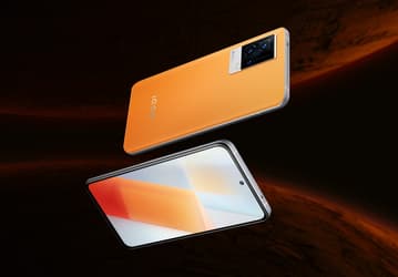 Меняющий цвет смартфон со 120-герцевым экраном, Snapdragon 888 и 120 Вт: новая версия iQOO 8 поступила в продажу
