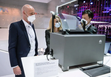 Представлен автомобильный дисплей Huawei AR HUD Enhanced Display