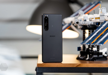 Флагманский смартфон Sony Xperia 1 III только-только начал появляться за пределами США: подарочные наушники Sony WH-1000XM4 предлагают покупателям во Вьетнаме