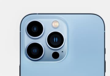 Топовый iPhone 13 Pro Max в Китае стоит 2020 долларов — вдвое больше, чем флагман на Android с 16 ГБ ОЗУ и 1 ТБ флеш-памяти