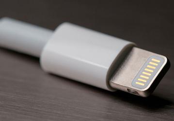 Первым смартфоном Apple без Lightning станет iPhone 16