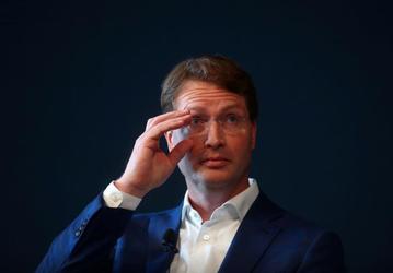 Из-за нехватки микросхем покупателям приходится ждать автомобили Mercedes-Benz больше года