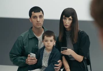 Samsung троллила чёлку в iPhone, а в итоге будет использовать её в Samsung Galaxy Tab S8 Ultra